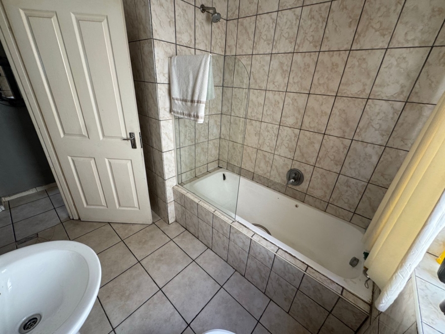 To Let 2 Bedroom Property for Rent in Greenfield Western Cape